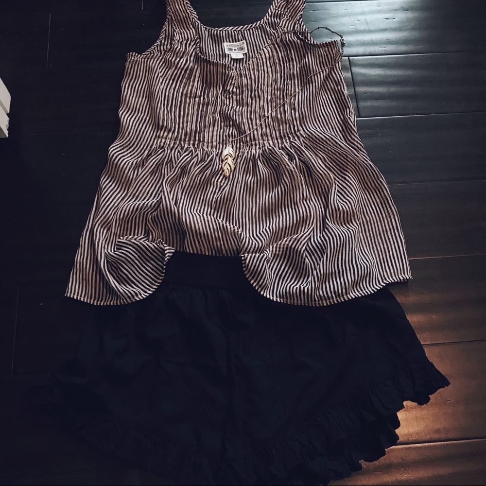 Maroon& white sheer striped tank
